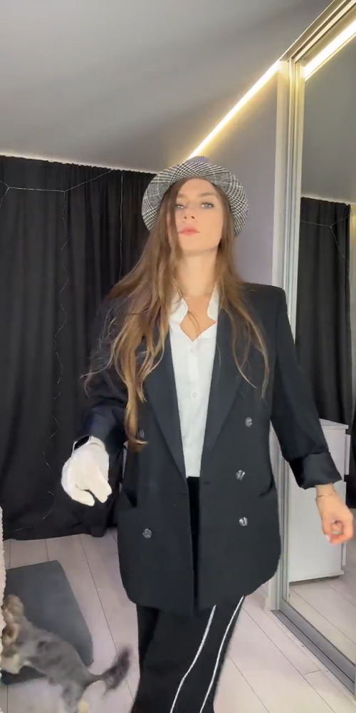 videoframe_4615597.png